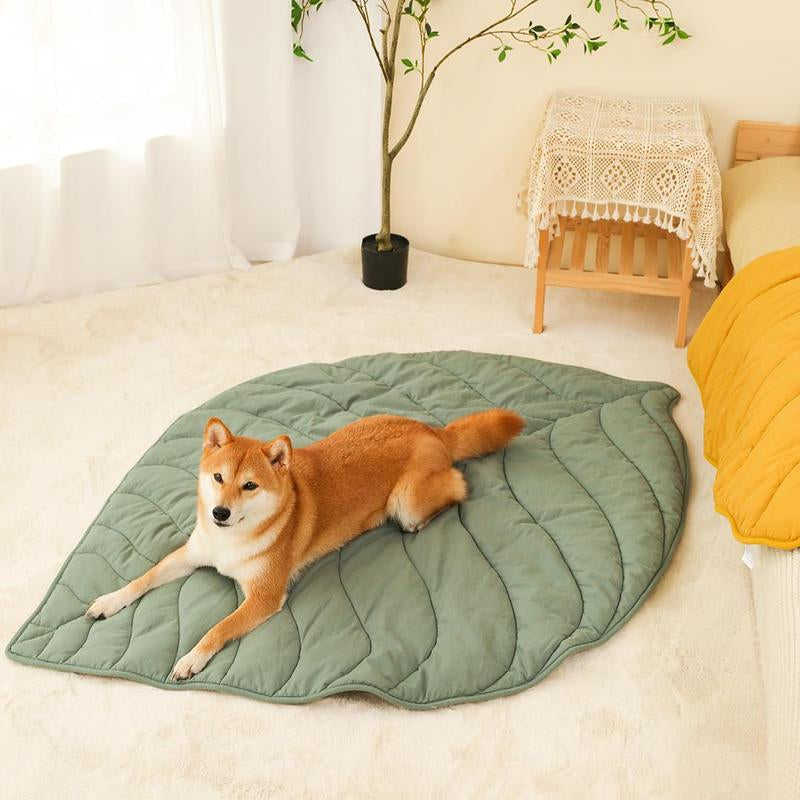 Cute Leaf Shaped Pet Mat, 1 Count Soft and Comfy Dog Sleeping Blanket, Breathable Mat for Cats Kittens